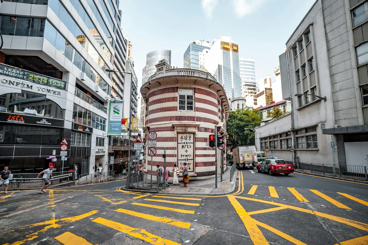 Asia travel mistakes often come from decision pressure in busy street environments